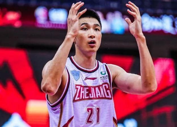 上半场补时2分钟，第47分钟，反击机会金玟哉中场抢断后直塞给到穆勒右路拿球突入禁区单刀破门，随后裁判吹罚越位在先进球无效。